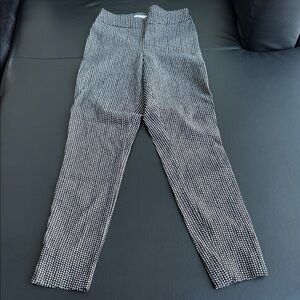Time and Tru Pants Women's Black and White Patterned Trousers